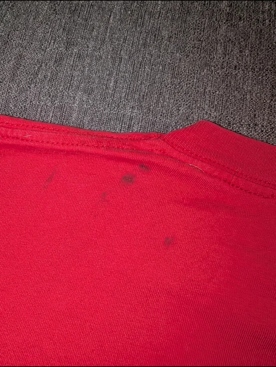 100% Canadian Team Canada Red Graphic Tee - Picture 2 of 4